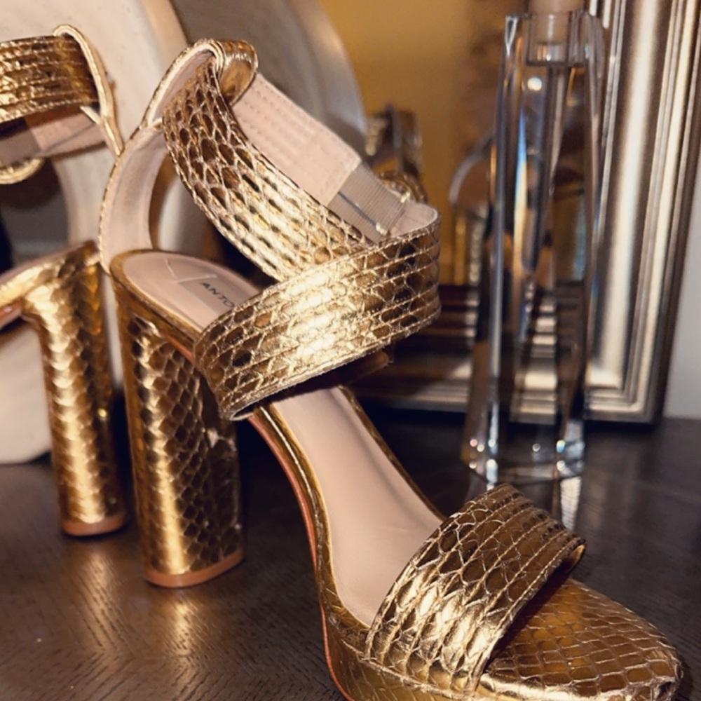 Antonio Melani heels